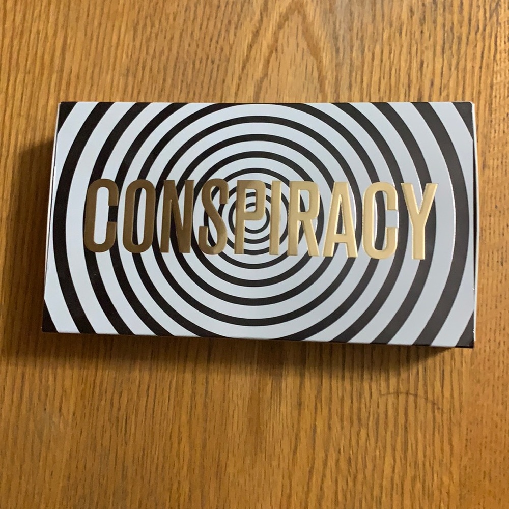 Conspiracy palette